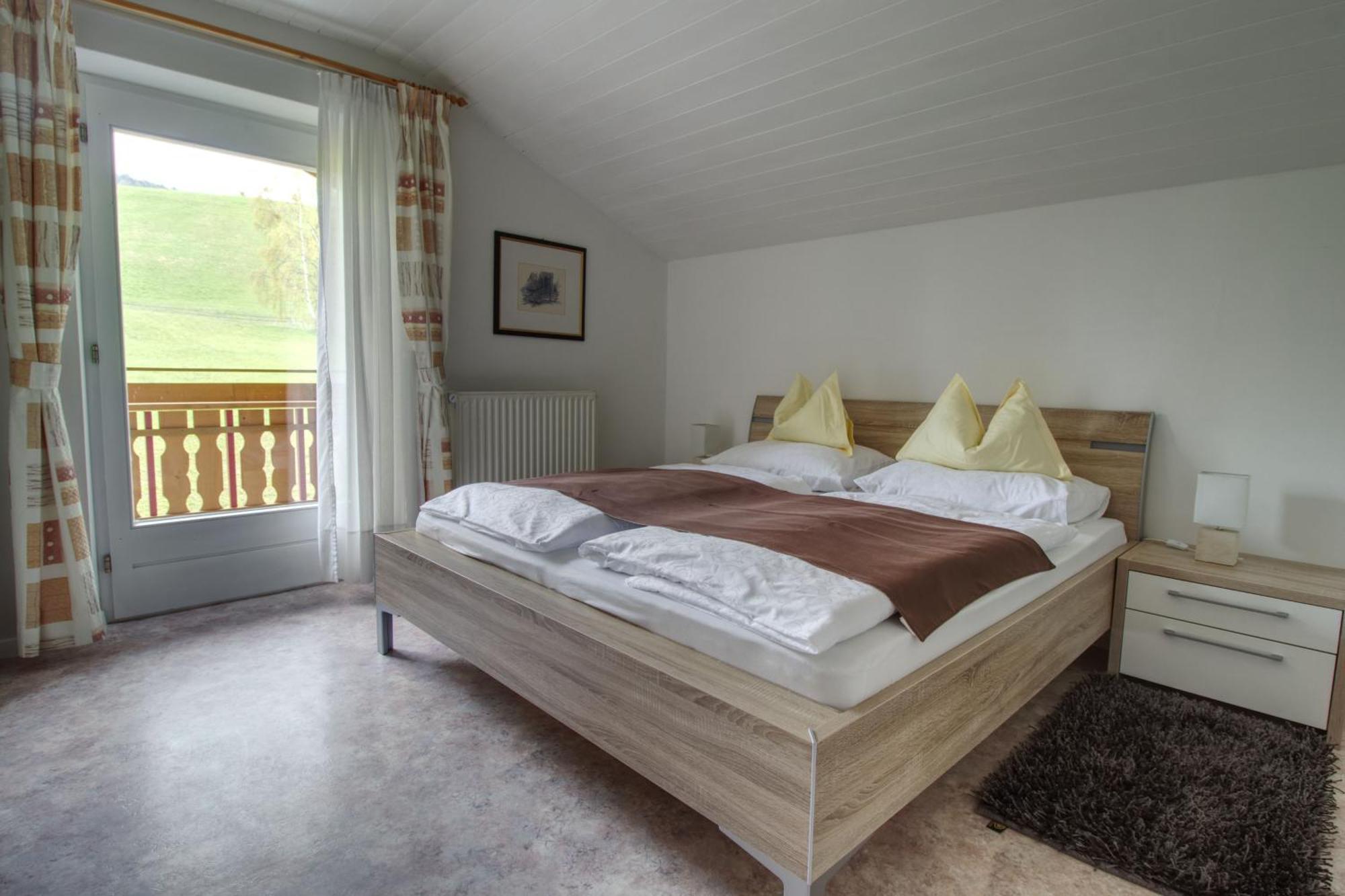 Petersberg Garni Sonnegg Bed & Breakfast エクステリア 写真